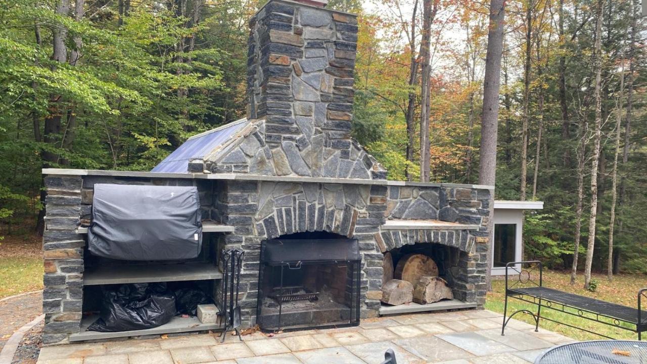 Вилла Vermont Mirror House Guilford Экстерьер фото